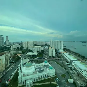 https://premier-suite-at-maritime.penanghotels.org