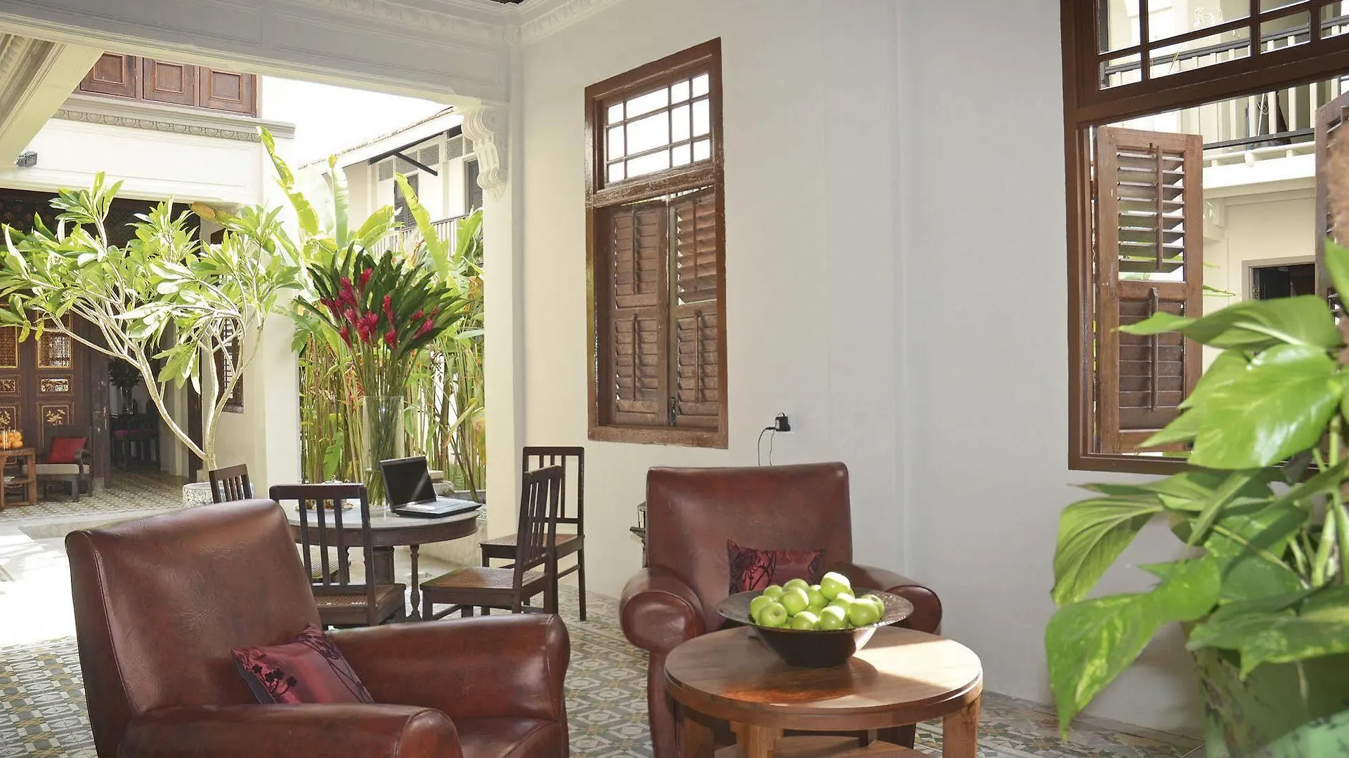 Noordin Mews Hotel George Town